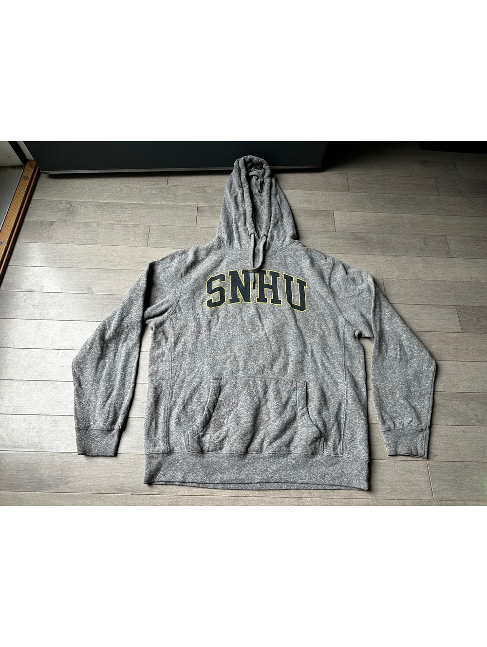 Men’s Gray SNHU Hoodie Hooded Sweatshirt with Front Pocket Size Large